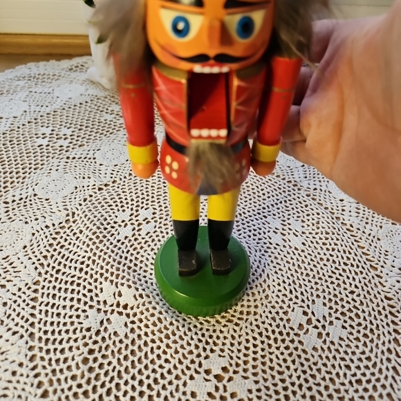 Erzgebirge Soldier Nutcracker, Made in Germany, Vintage 8" Medium size - Picture 6 of 9